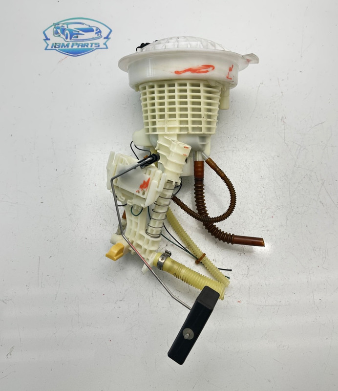 2017-2019 DODGE CHARGER RWD 3.6L FUEL GAS TANK PUMP SENDING LEVEL UNIT OEM