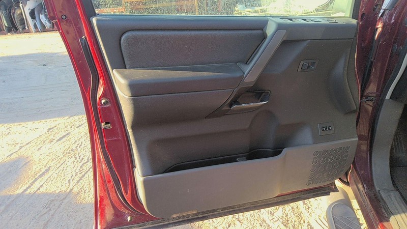 Front Door Trim Panel NISSAN TITAN Left 05 04 06 07