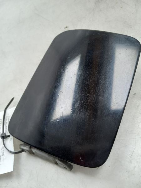 98 LEXUS LS400 FUEL FILLER DOOR BLK-202