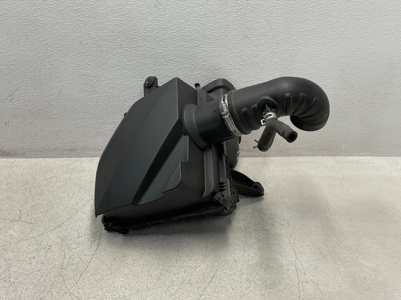 18 19 20 Genesis G80 Left Driver Air Intake Cleaner Filter Box Duct 3.3 1617 OEM