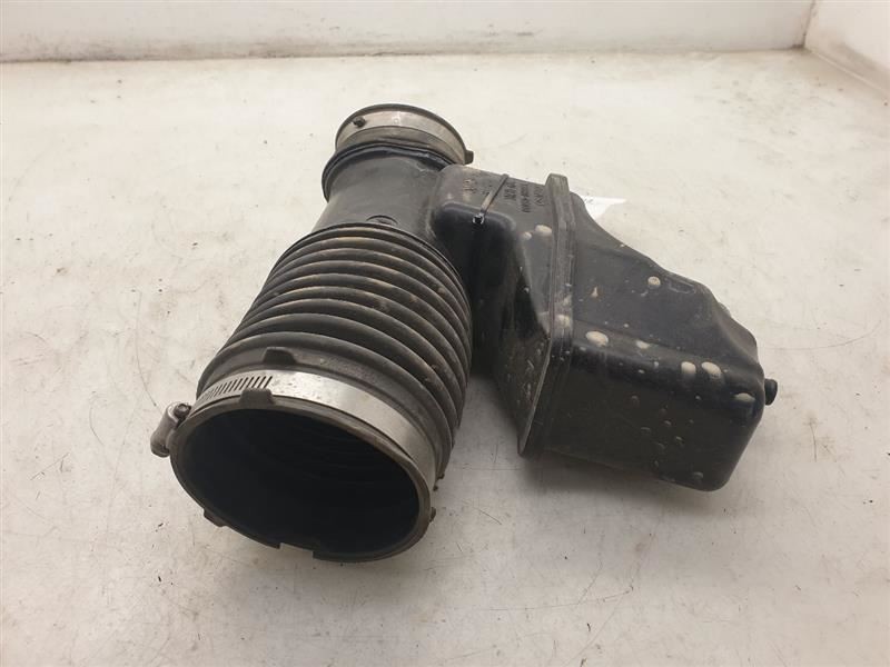 2014 TOYOTA TUNDRA 4.6L 8CYL AIR CLEANER RESONATOR TUBE ASSEMBLY