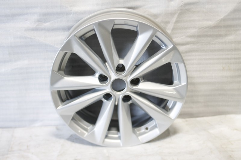 2014-2018 Nissan Rogue Sport 17x7 10-Spoke Rim Wheel Oem