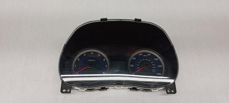 13-'14 HYUNDAI ACCENT Speedometer cluster 50k miles OEM