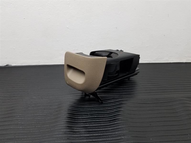 99-00 Cadillac Escalade Dash Cupholder OEM 15725716