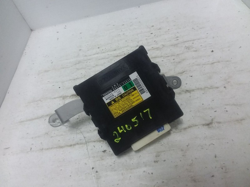 Transfer Case Control Module Right Hand Dash Fits 09-16 VENZA 89630-73010