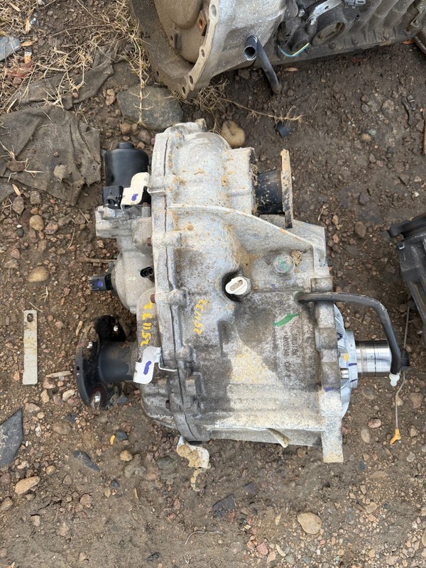 17-19 NISSAN TITAN OEM 4X4 TRANSFER CASE ASSEMBLY - ONLY 44,000 MILES!!