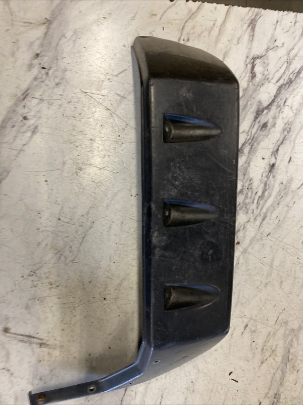 1998 - 2001 Yamaha Grizzly 600 Front Left Upper Fender Mud Flap Fender Flare