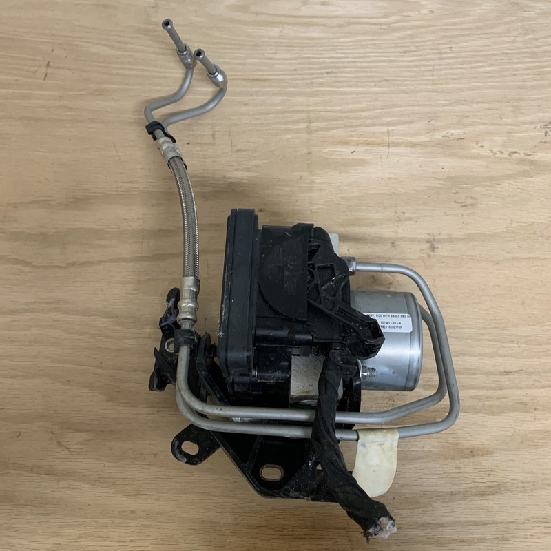 17-2022 Tesla 3 Anti Lock Brake System ABS Pump Module w/Bracket OEM 1178 U20