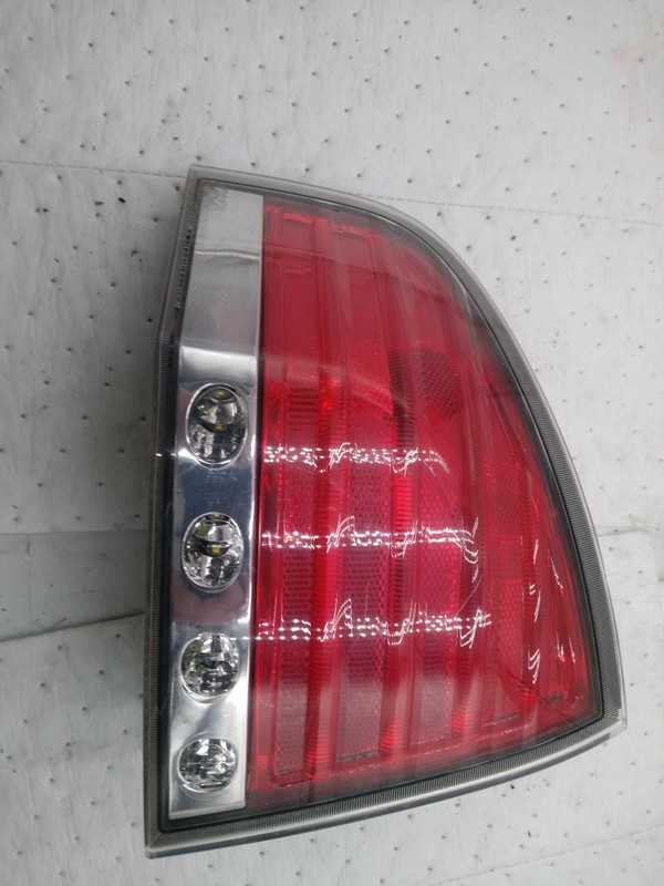 2010 Lincoln MKX Left Tail Light Assembly Silver OEM 17882 4DR SUV Used