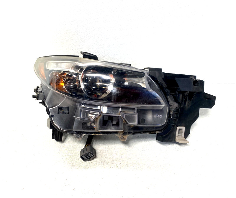 16-19 MAZDA CX-9 RIGHT PASSENGER SIDE HEADLIGHT NON-AFS OEM #A0.35