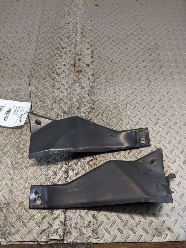1991-1996 C4 Chevrolet Corvette Front Bumper Inner Fender Support Bracke 1183925