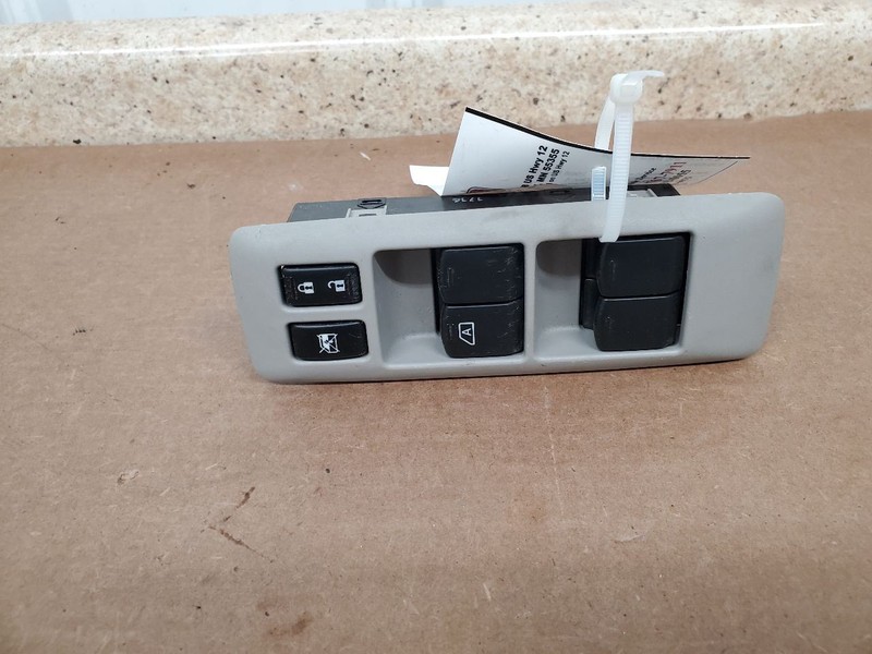 Driver Front Door Switch Driver's Lock And Window Fits 08-10 ROGUE 295415