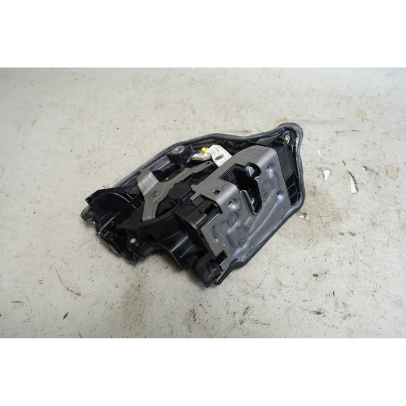 BMW G30 5-Series F90 G15 6-Series Right Front Door Latch Actuator 2017-2023 OEM