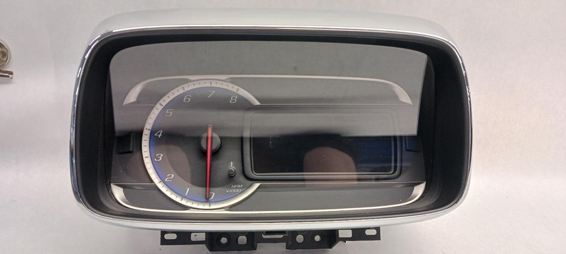 2015 CHEVROLET TRAX Speedometer cluster 94532507 62k miles OEM 15