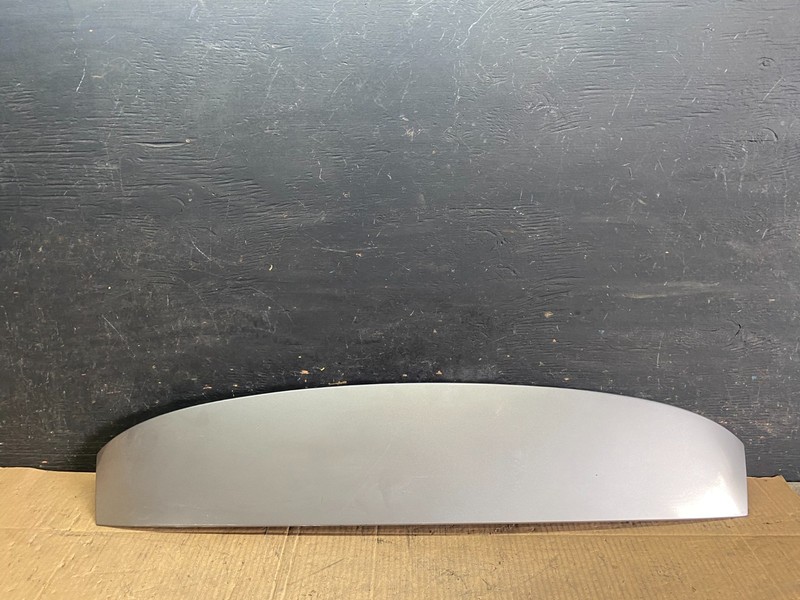 1999 2005 BMW e46 325iTrunk Hatch Wing Spoiler OEM R7947 DG