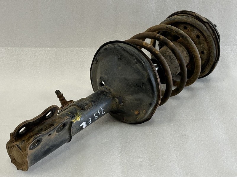1990 1991 LEXUS ES250 LEFT DRIVER SIDE FRONT STRUT SPRING