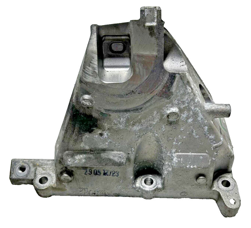 2012-2013 Mercedes W221 S550 4.7L Engine Left Driver Side Mount Bracket OEM