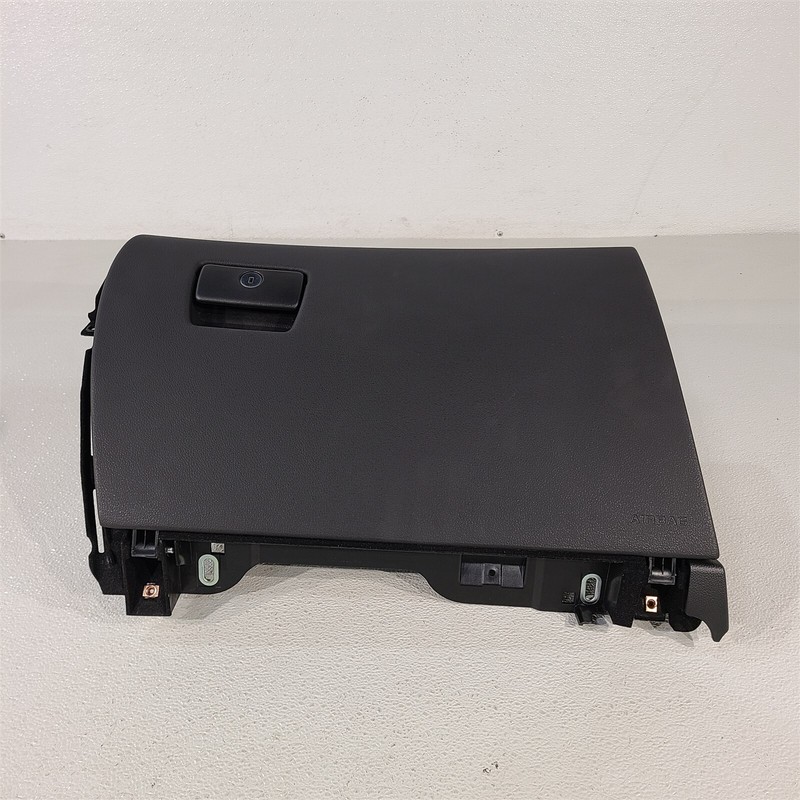 16-19 Cadillac ATS-V Glove Box Glovebox Aa7296