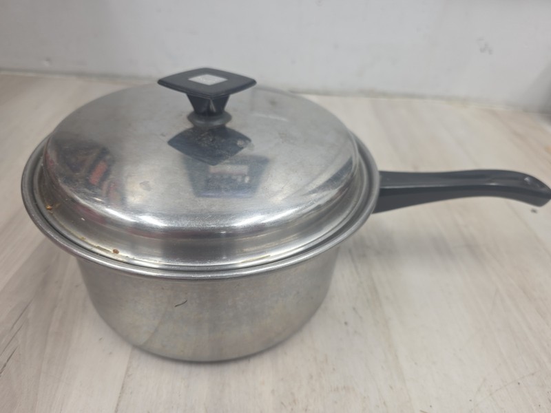 FLAVORSEAL BY CORY 302 18-8 PLURAMELTSTAINLESS STEEL POT W/Lid See Ad