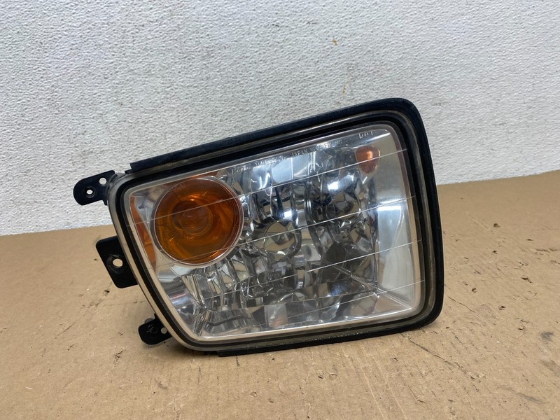 2004-2010 Infiniti QX56 Right Passenger RH Side Fog Light OEM AD8063 DW