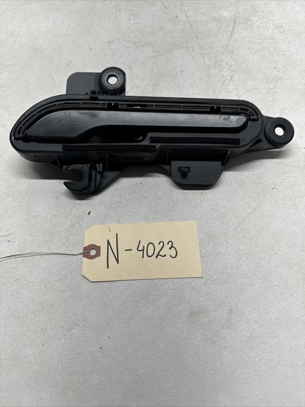 20-23 TESLA MODEL 3/Y DOOR HANDLE LH DRIVER 1528114-00-D N-4023 B41