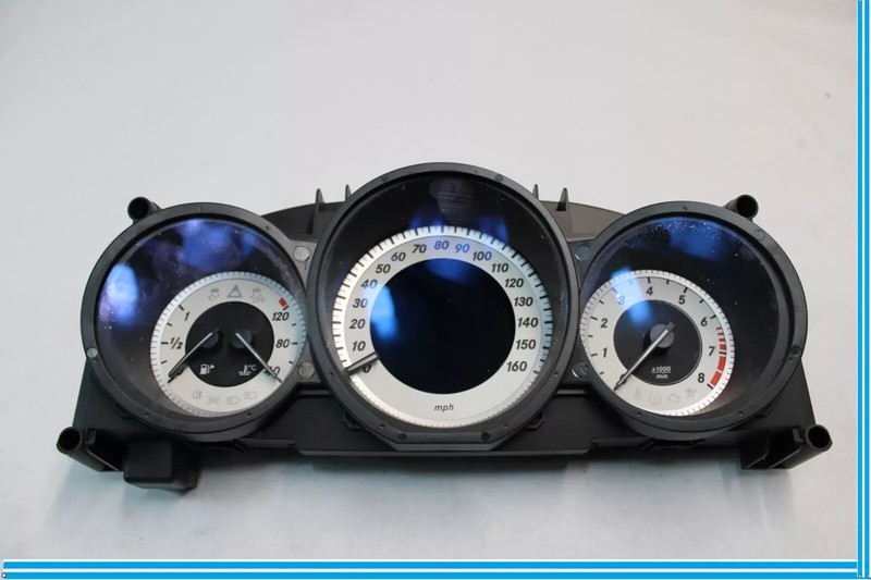 12-18 Mercedes W218 CLS550 CLS500 Instrument Gauge Cluster Speedometer OEM