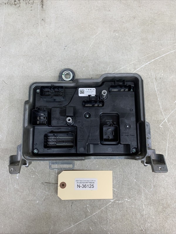 2024 Tesla 3/Y Vehicle Front Body Controller VCFRONT 1866750-20-B 36125 U2