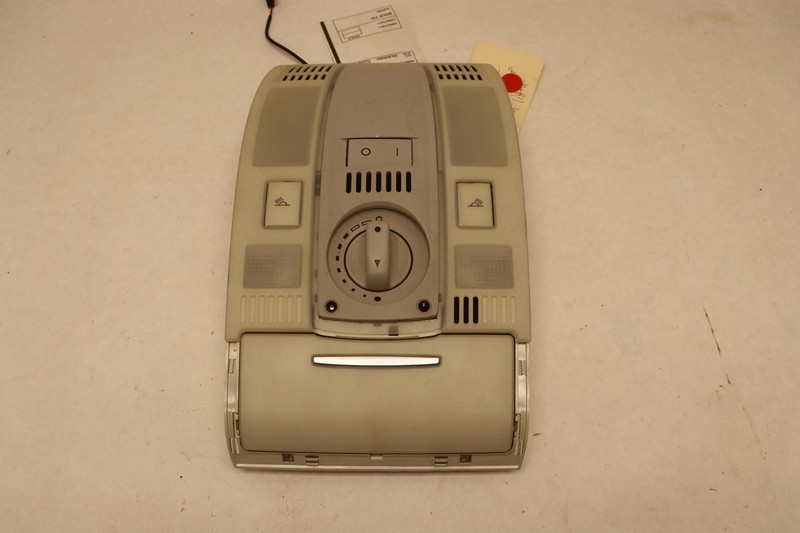 2006 AUDI A6 FRONT OVERHEAD CONSOLE DOME LIGHT READING LAMP SWITCH OEM