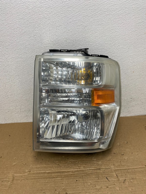 2008-2014 Ford Econoline E150 E250 E350 Left Driver LH Headlight OEM AD4048 DW