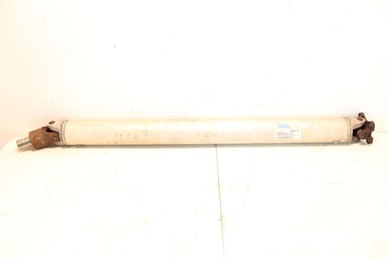 05-15 Nissan XTERRA 4.0L Automatic 2WD Rear Drive Shaft Assembly
