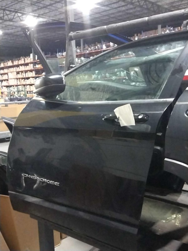 2016 Jeep Cherokee Front Left Door Black 697025, 154K Miles, OEM Quality