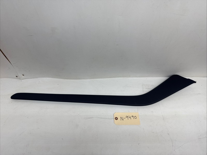 17-21 TESLA MODEL 3 Y CONSOLE RIGHT MOLDING COVER 1087944-00-D N-9499 U8