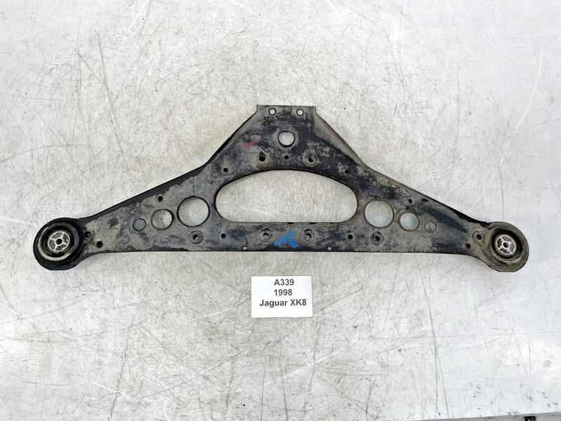 ✅ 1998-2003 OEM Jaguar XK8 XJ8 Rear Brace Subframe Differential Carrier Bracket