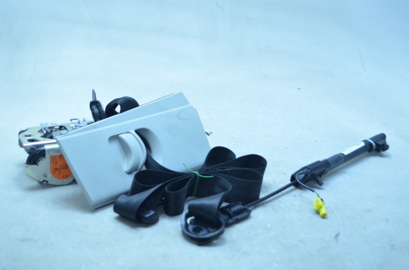 15-18 AUDI Q3 FRONT RIGHT PASSENGER SEAT BELT RETRACTOR OEM