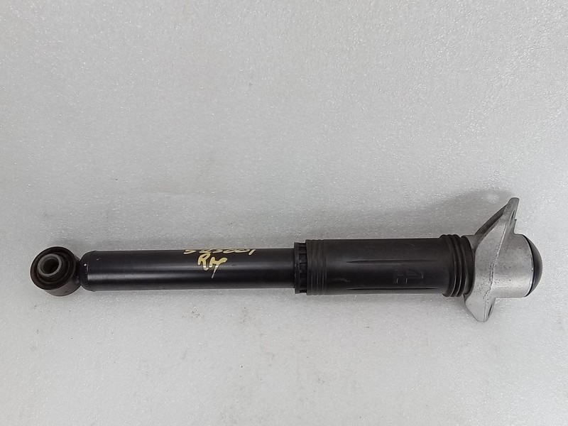 2020-2022 Toyota Corolla LE 1.8L Rear Right Shock 4853012J60 485308Z113