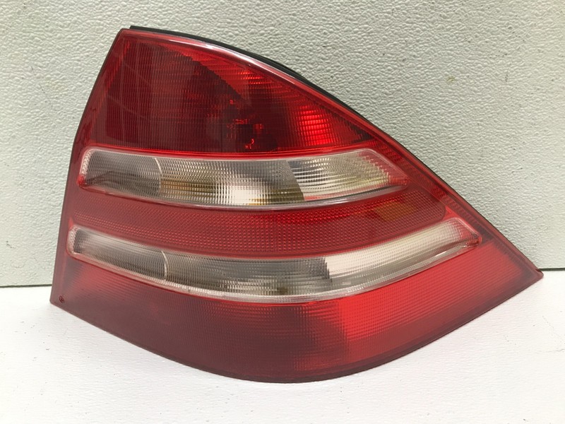 00-06 Mercedes S500 Right Passenger Tail Light Lamp OEM A2208200664