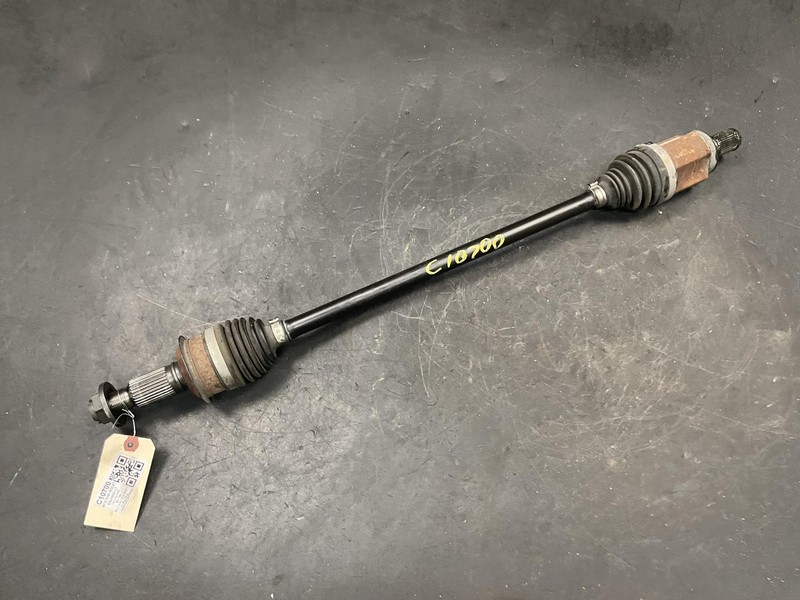 Rear Right Axle Shaft 2019 Chevrolet Equinox 84241269 2018 2020 2021 2022 - 2024