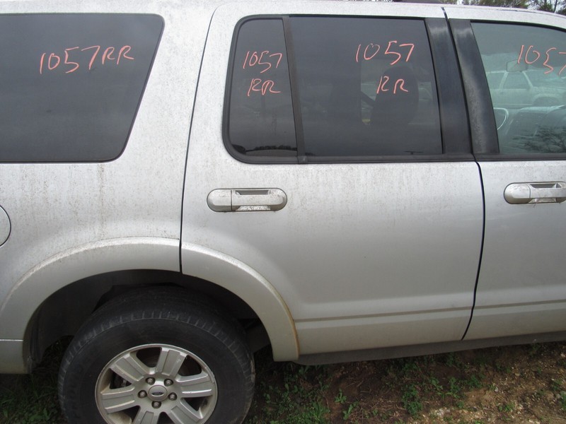 06-10 FORD EXPLORER exc. SPORT TRAC RIGHT PASSENGER REAR DOOR W/WHEEL MOULDING