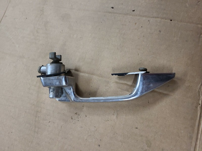 MERCEDES BENZ 220 D/8W115 LEFT FRONT DOOR HANDLE