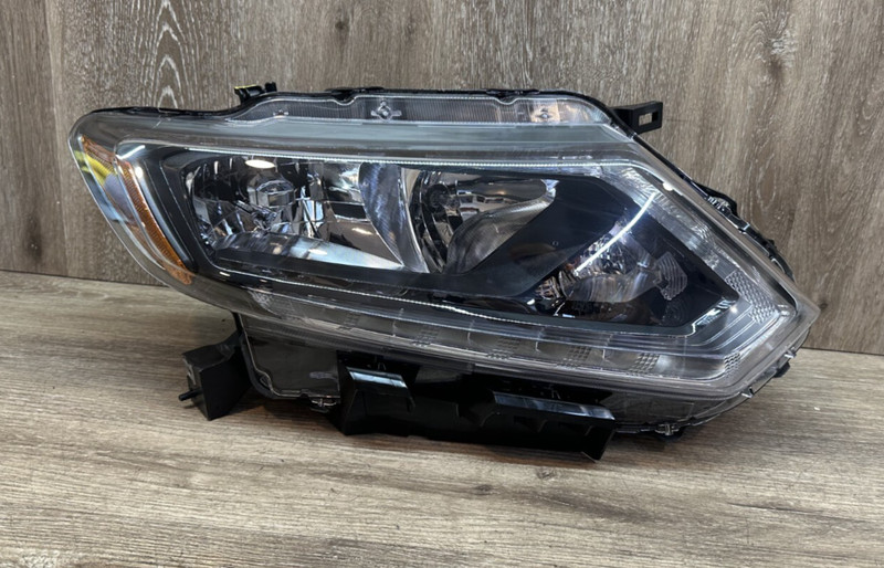 2014-16 NISSAN ROGUE RH HEADLIGHT ASSY OEM