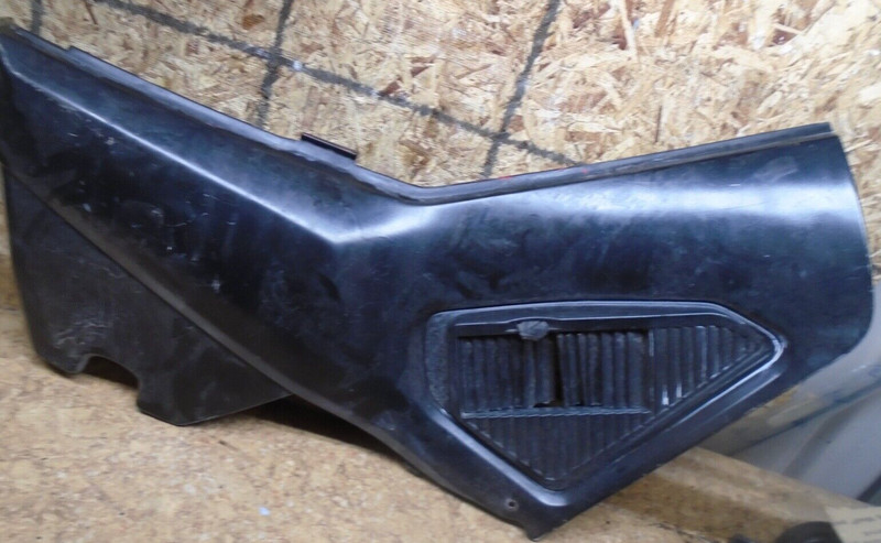1987 Yamaha Venture XVZ1300 XVZ 1300 Right Fairing Cowling Cowl Cover Trim Panel