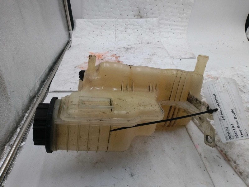 2010 Land Rover LR4 Engine Coolant Reservoir White OEM LR020367 146K Miles