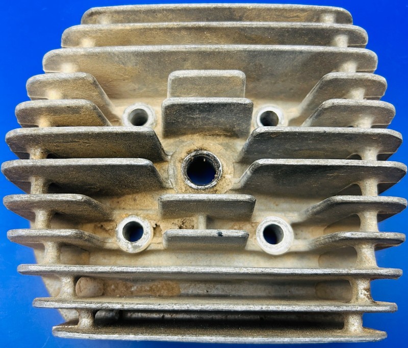 1971 Kawasaki 100 G3 TR G3TR Enduro Engine Cylinder Head Top Motor