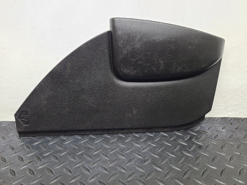 2014 Chevrolet Silverado Right Passenger Side Access Cover OEM 23207934