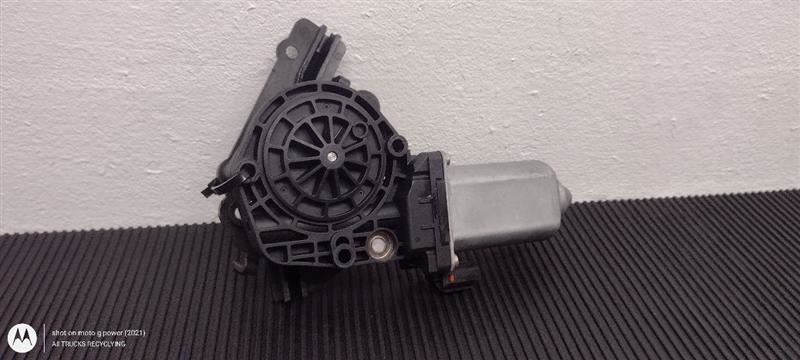 03-06 Ford Expedition Left Driver Door Window Motor OEM6L7Z-7823395-A