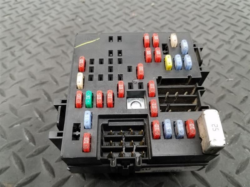 03-07 Chevrolet Silverado Interior Fuse Relay Junction Box OEM 15266955