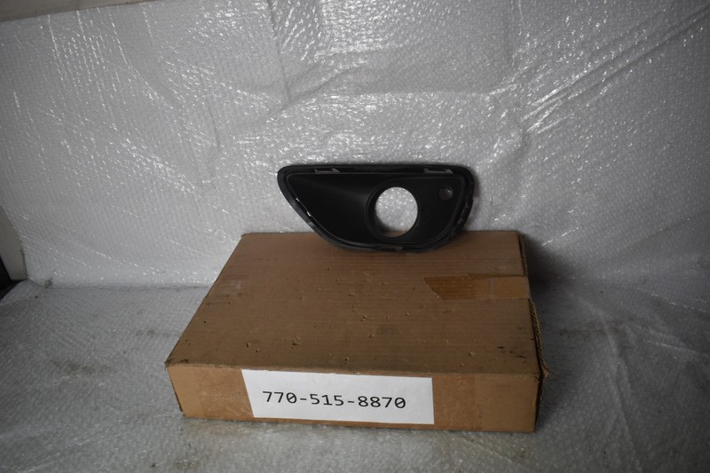 PORSCHE CAYENNE GRILLE LEFT SIDE FOG LAMP COVER 2017 OEM 7P5 807 823