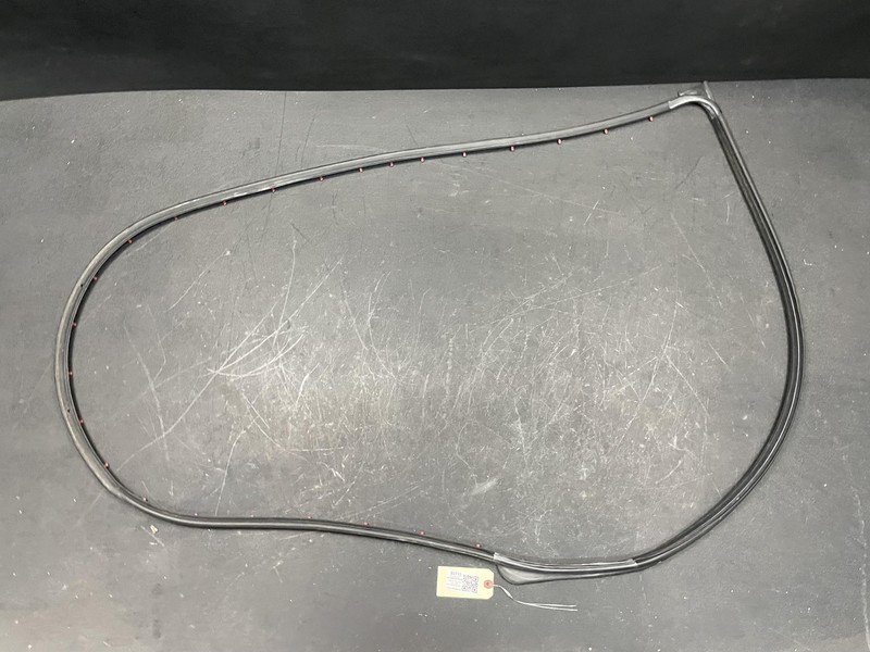 Front Left Door Weatherstrip 2018 Buick Encore 42385183 2013 - 2020 2021 2022
