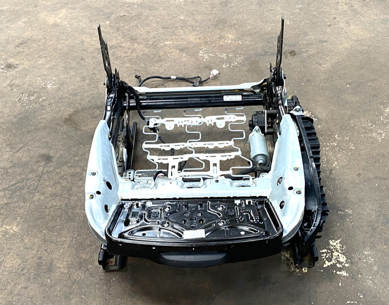 11-14 BMW X3 F25 SPORT FRONT LEFT DRIVER SIDE LOWER SEAT TRACK FRAME OEM A0.63