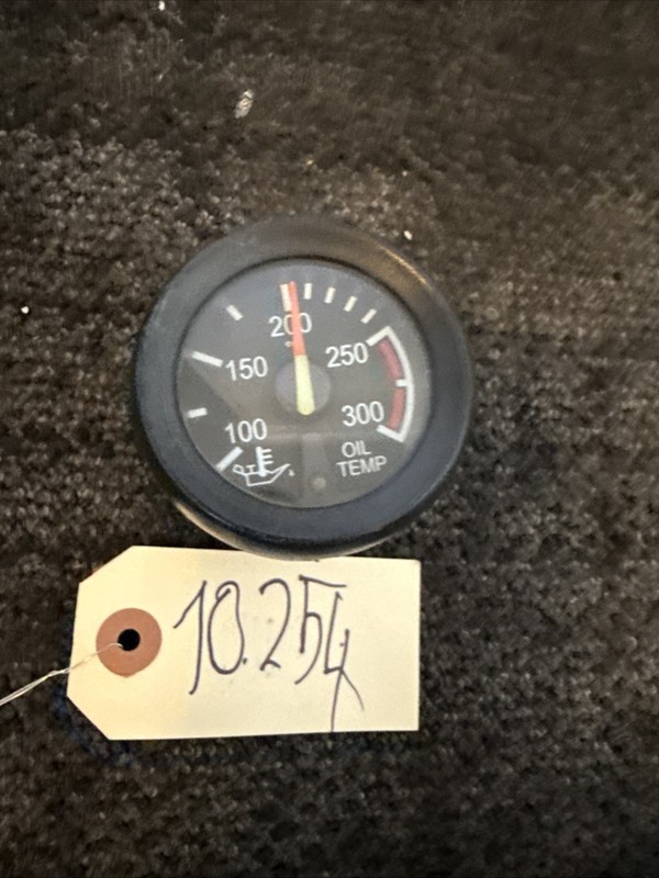 Peterbilt 387 ENGINE OIL TEMP Gauge - Used | P/N Missing